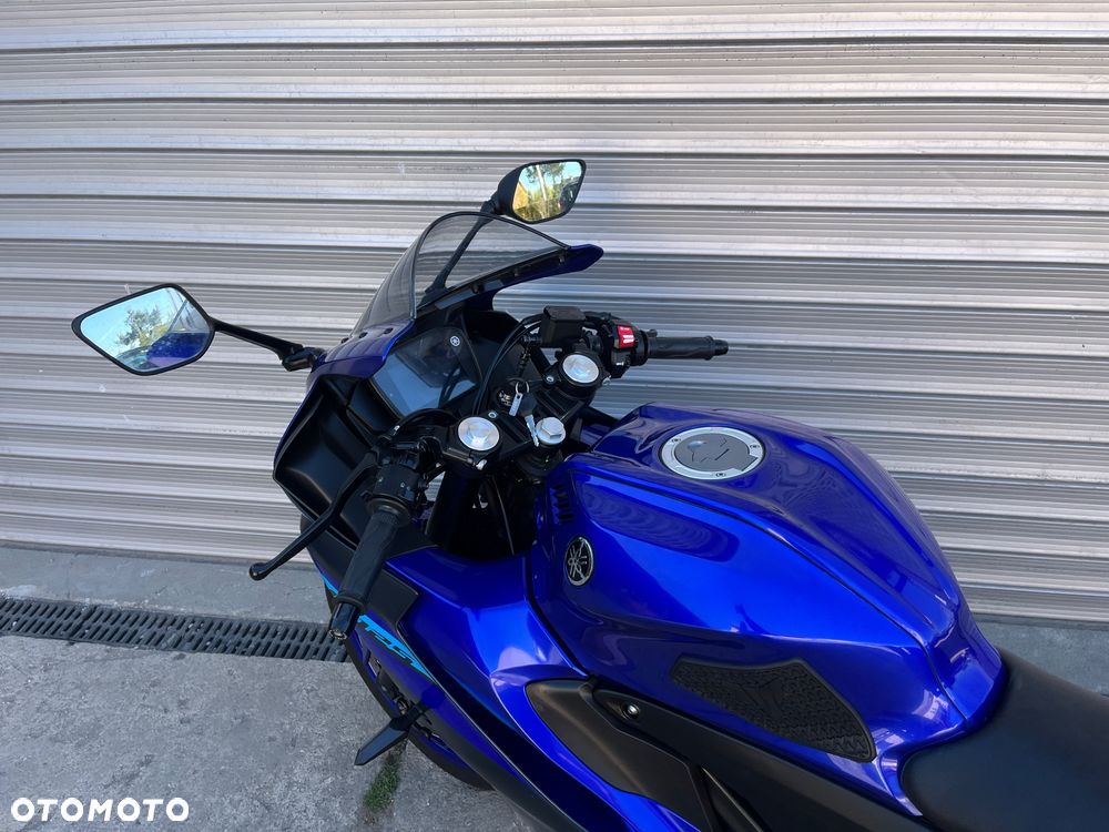 Yamaha YZF - 14