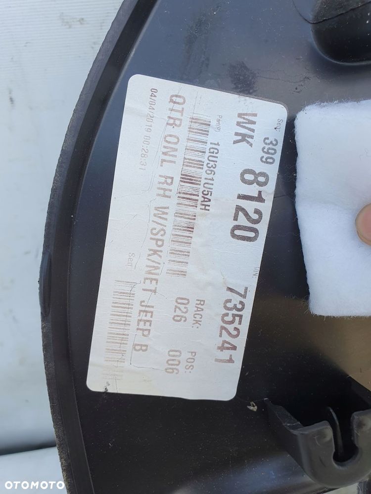 tapicerka bagażnika prawa Jeep Grand Cherokee wk2 - 6