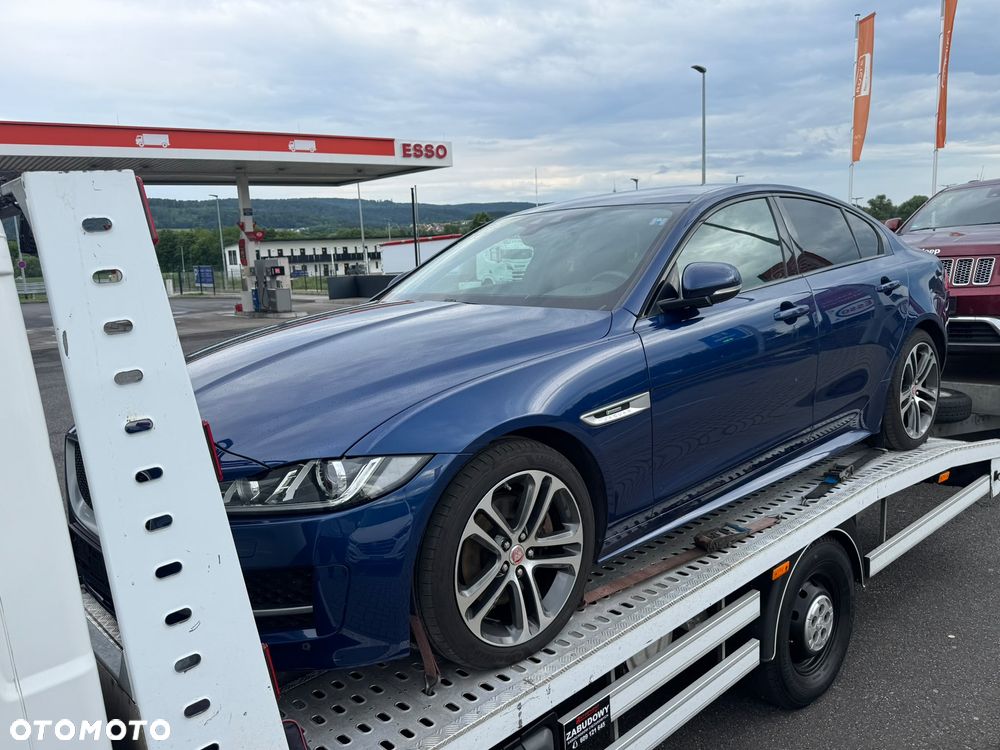 Jaguar XE 20d R-Sport - 16