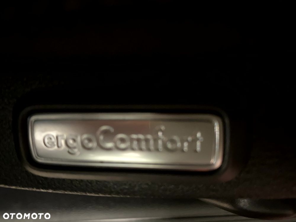 Volkswagen Passat 2.0 TDI EVO Elegance DSG - 16