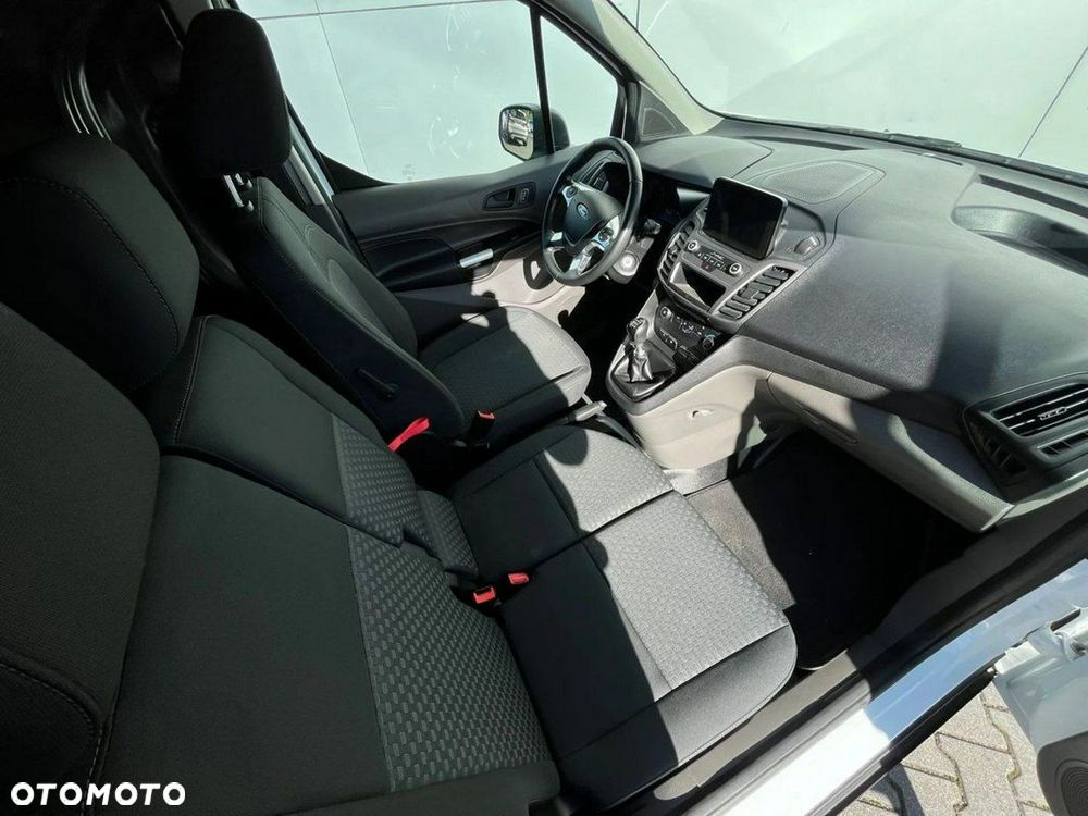 Ford Transit Connect - 19