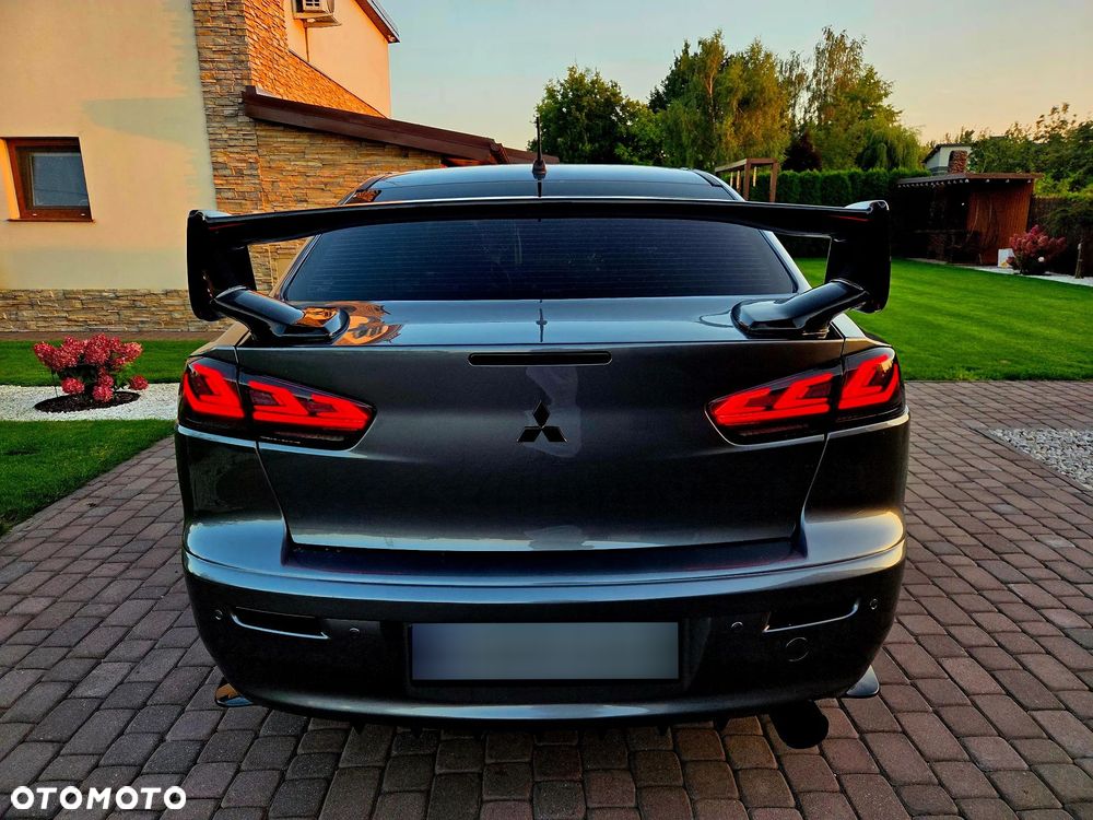 Mitsubishi Lancer - 10