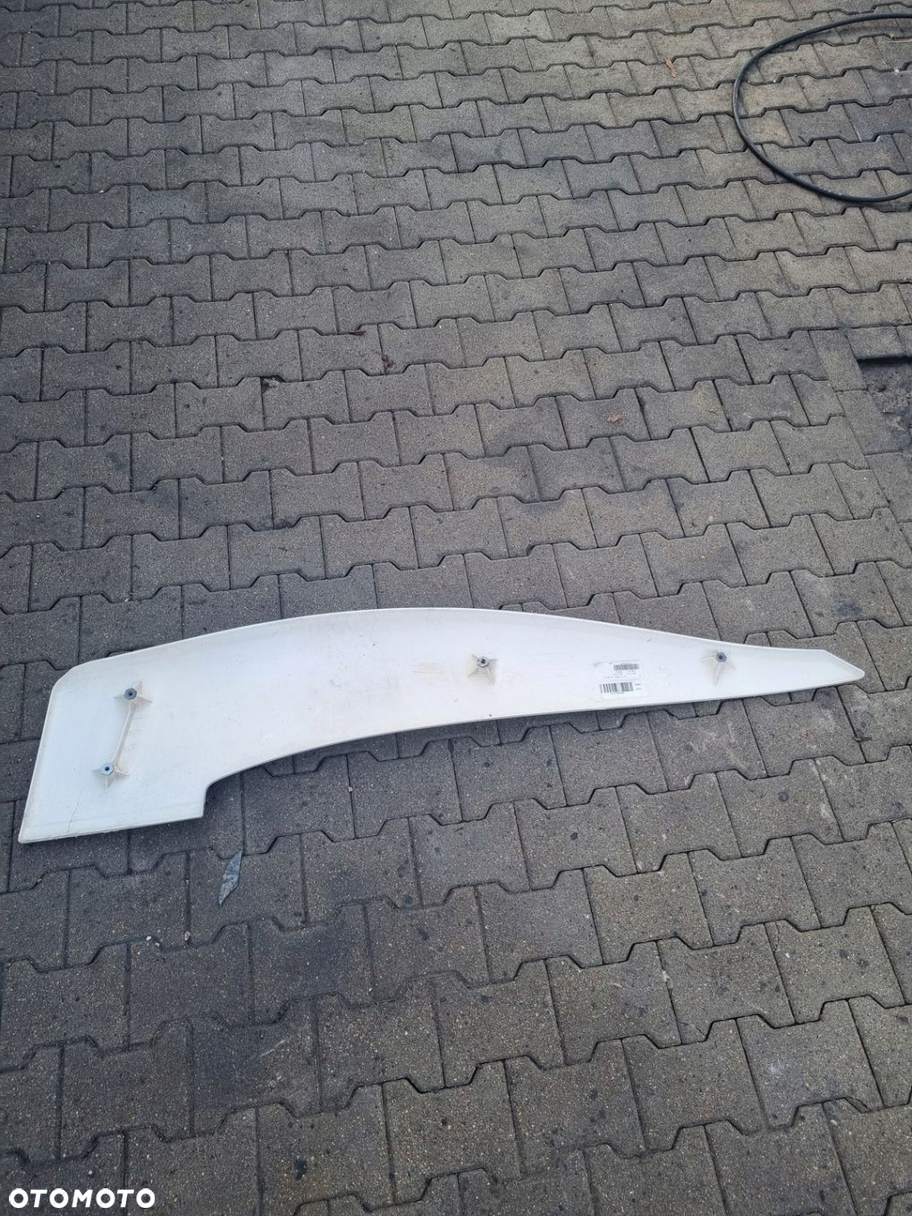 OWIEWKA DACHOWA LOTKA KOSA LEWA KABINY RENAULT RANGE GAMA T - 5