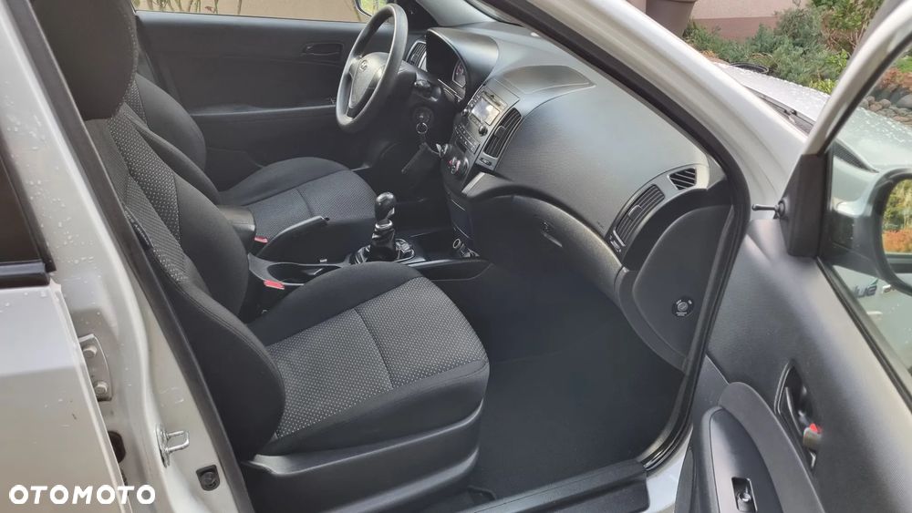 Hyundai i30 i30cw 1.4 blue Comfort - 9