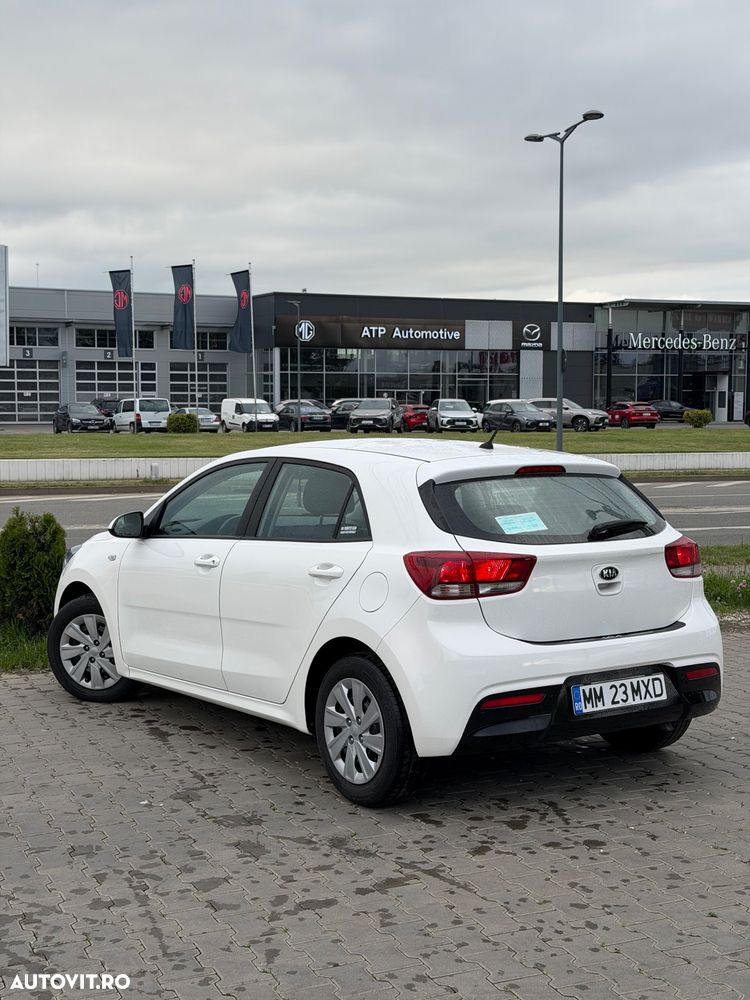 Kia Rio 1.2 GSL Trend - 4