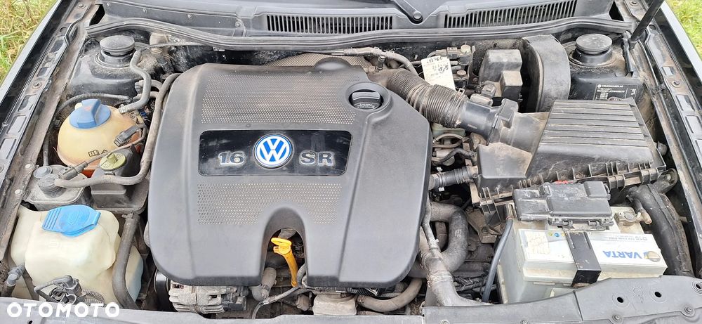 Volkswagen Bora 1.6 Basis - 9
