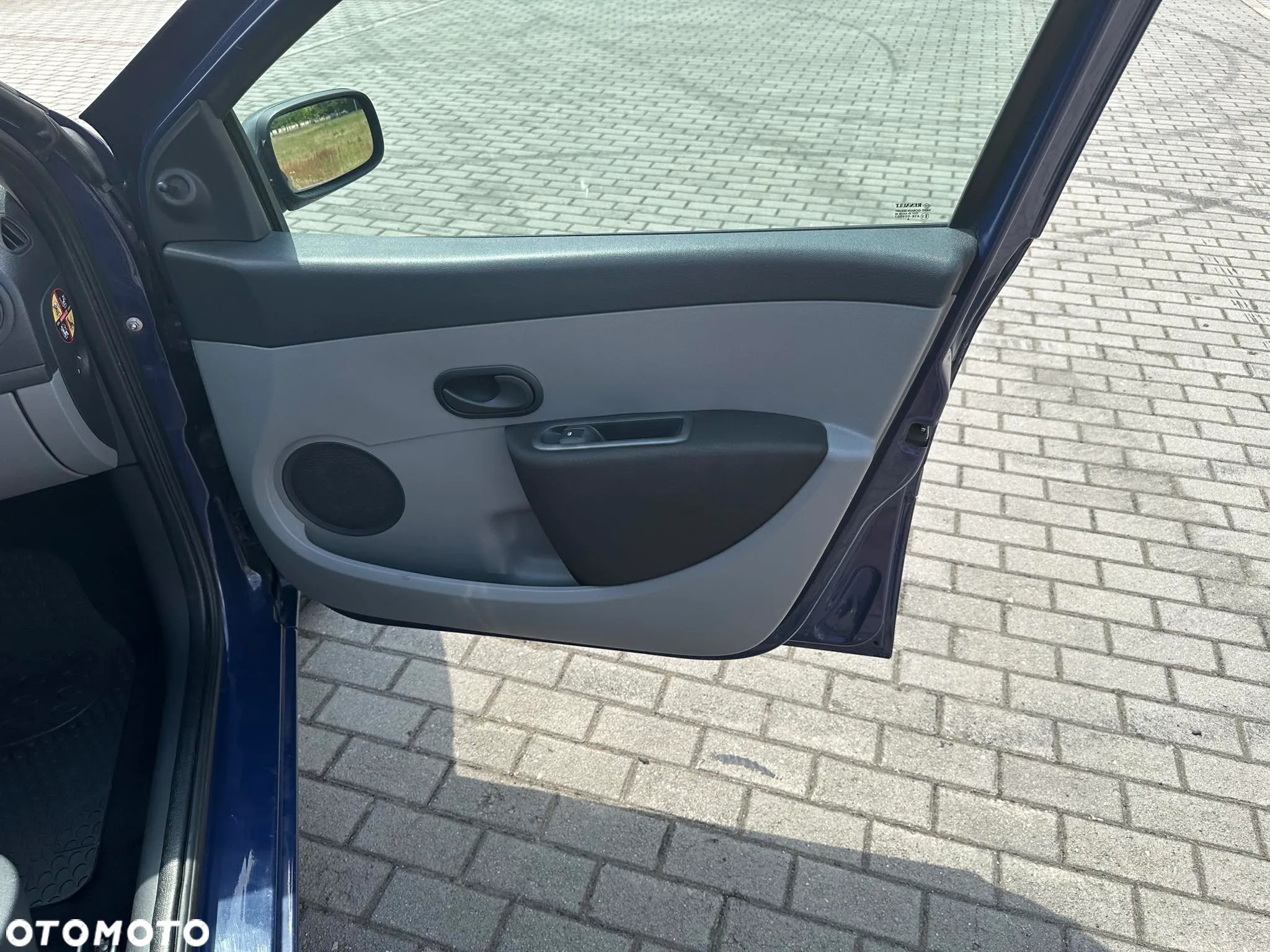 Renault Clio 1.2 16V Authentique - 17