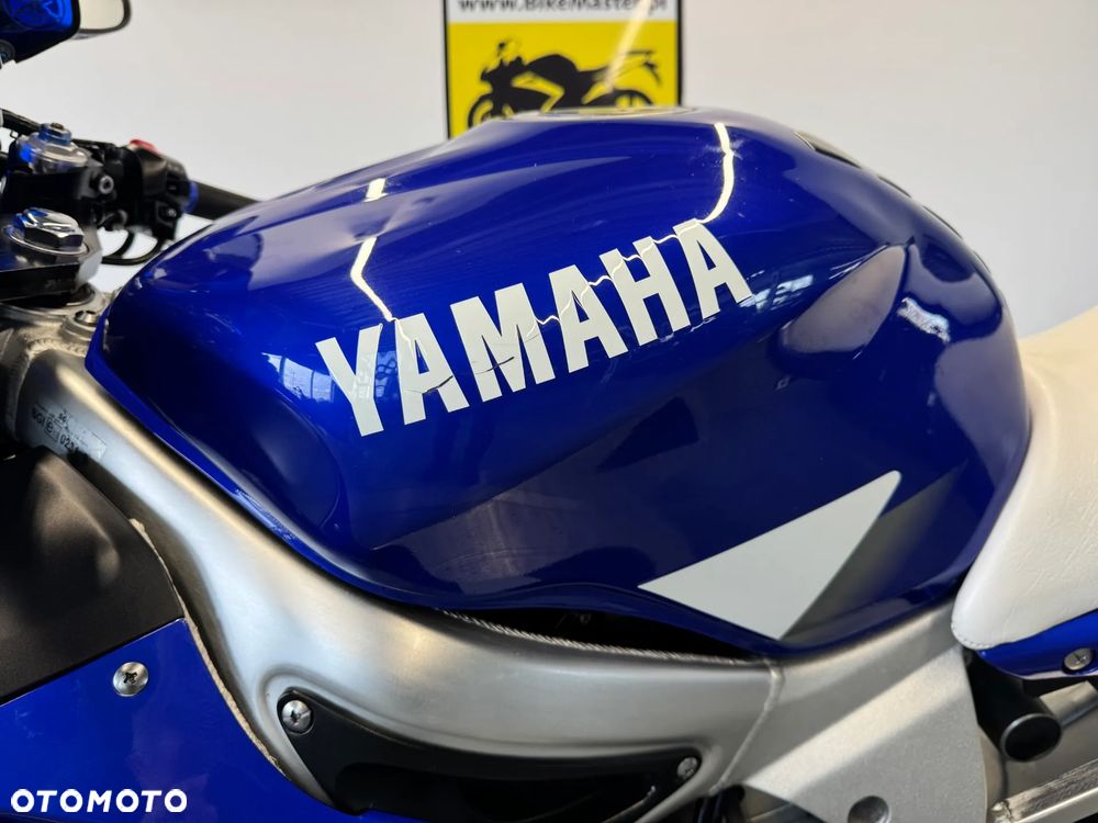 Yamaha R6 - 22