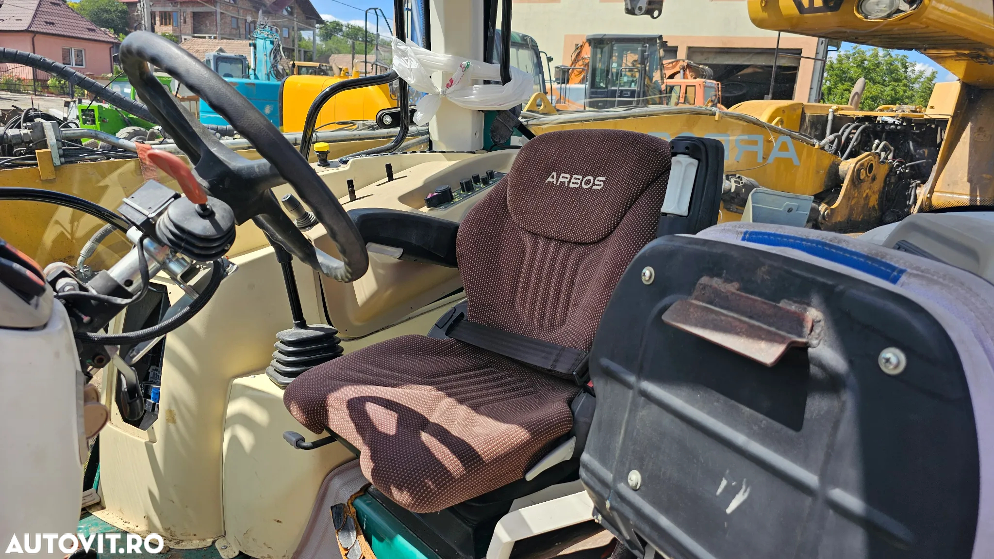 Altul Tractor agricol ARBOS 270 CP 4X4 - 3