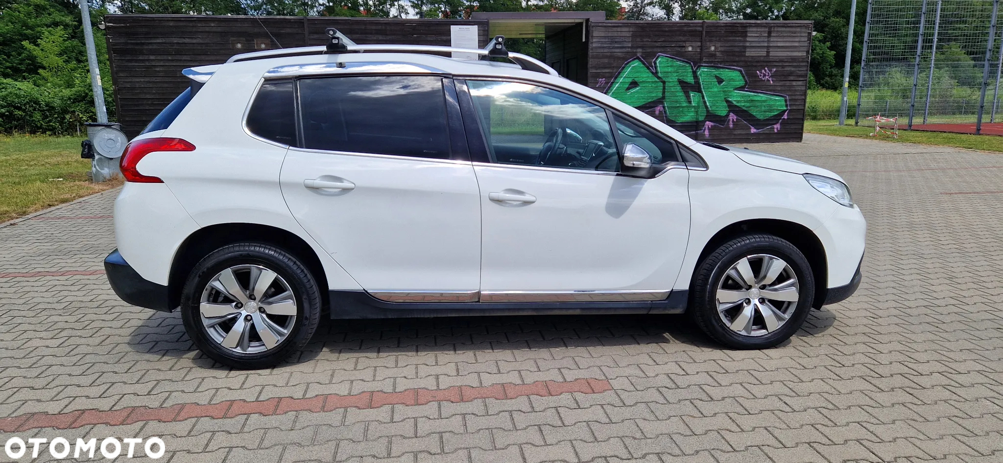 Peugeot 2008 - 9
