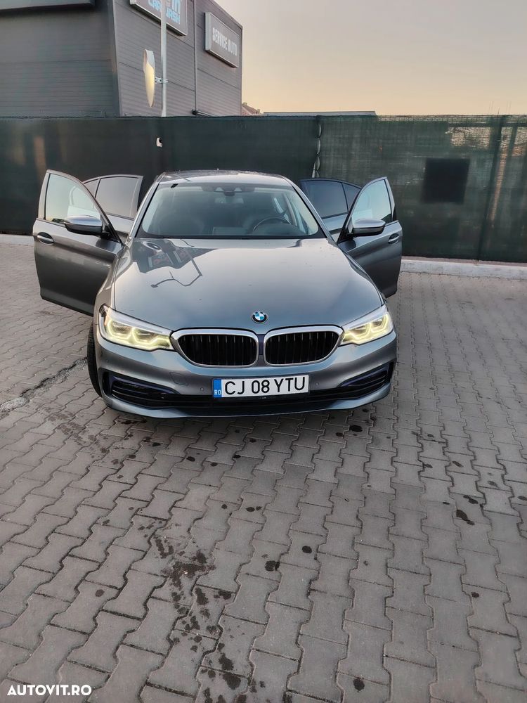BMW Seria 5 520d xDrive AT - 11