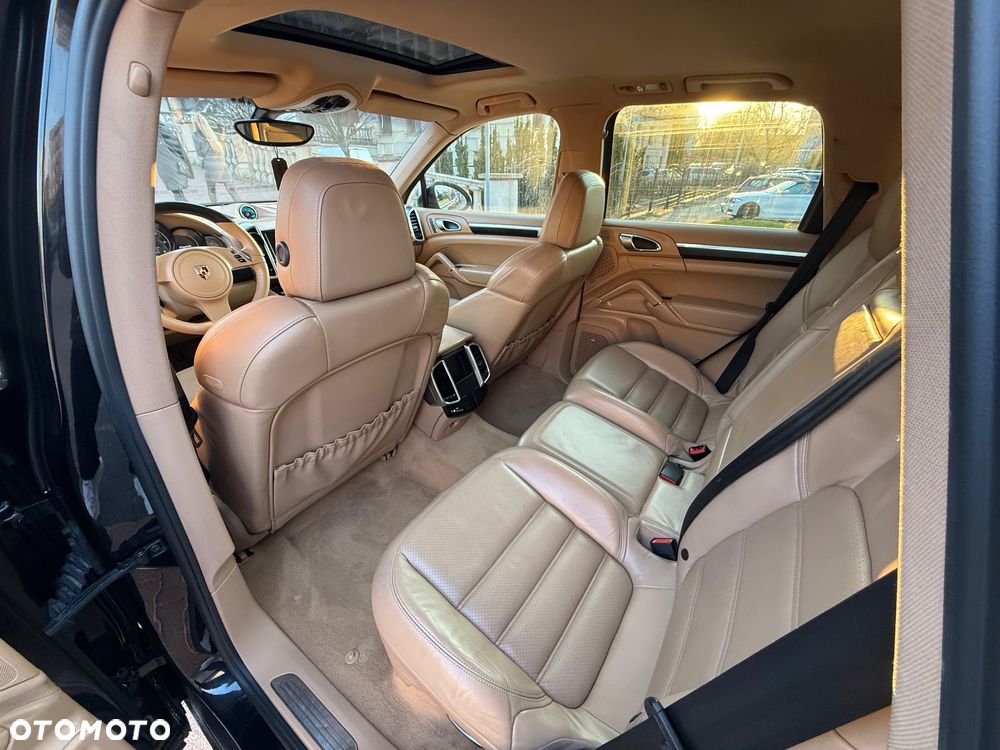Porsche Cayenne - 7