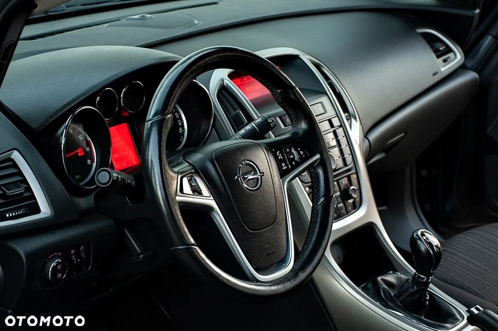 Opel Astra 1.4 Turbo Design Edition - 35