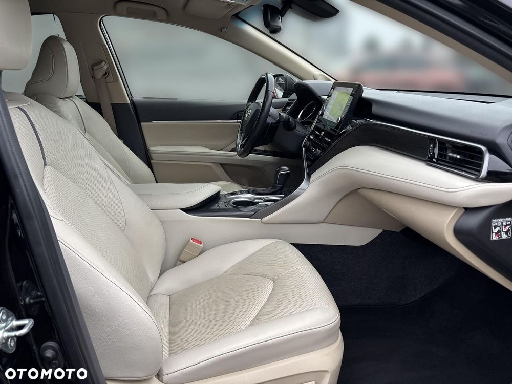 Toyota Camry 2.5 Hybrid Executive CVT - 9