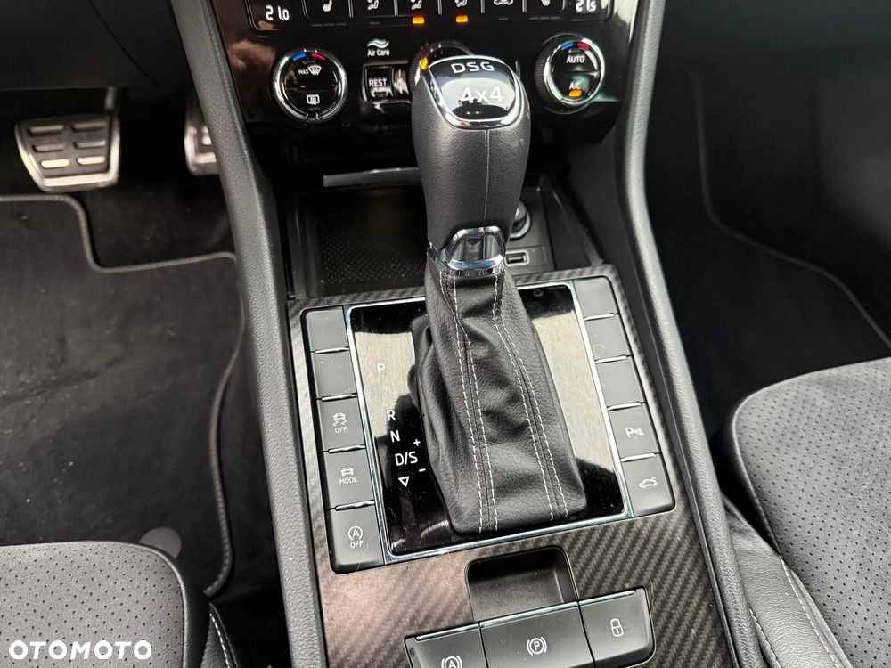 Skoda Superb 2.0 TSI 4x4 DSG Sportline - 22