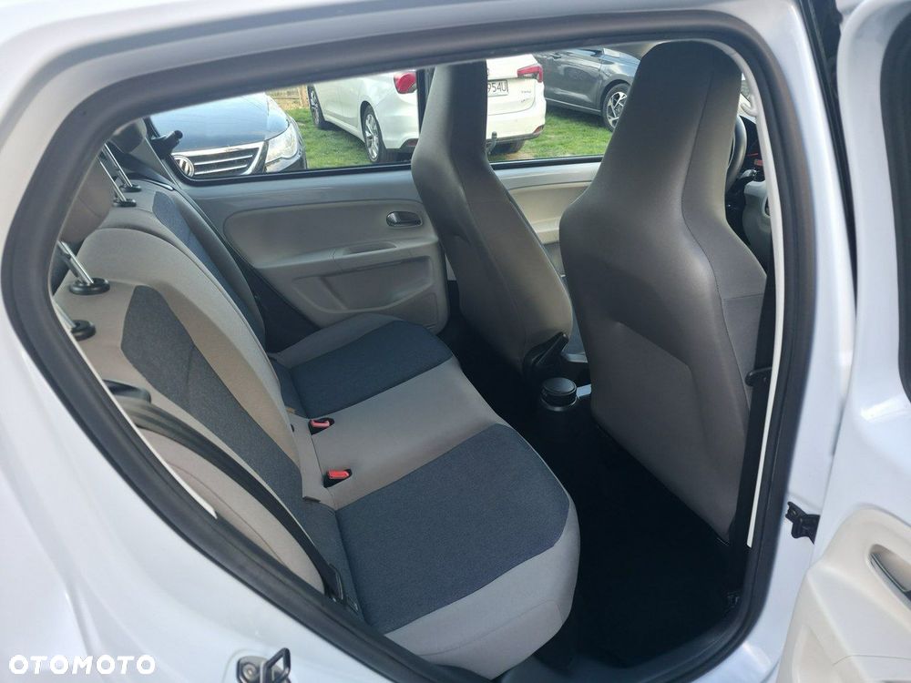 Volkswagen up! - 8