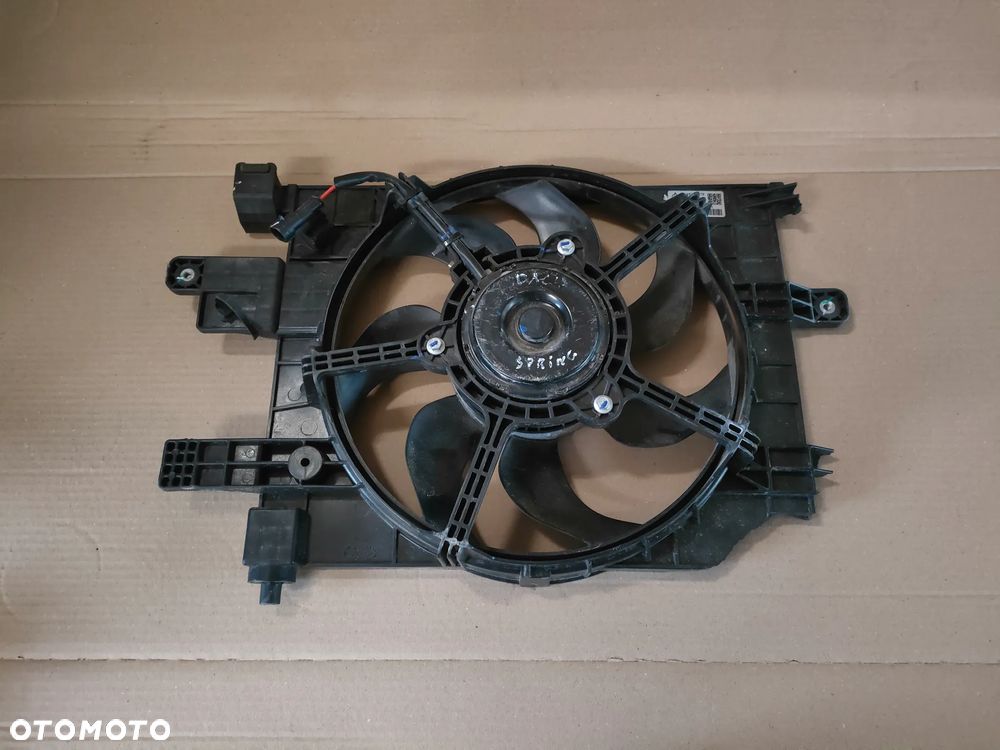 Dacia Spring Elektryk 22- WENTYLATOR CHŁODNIC 214810527R - 1