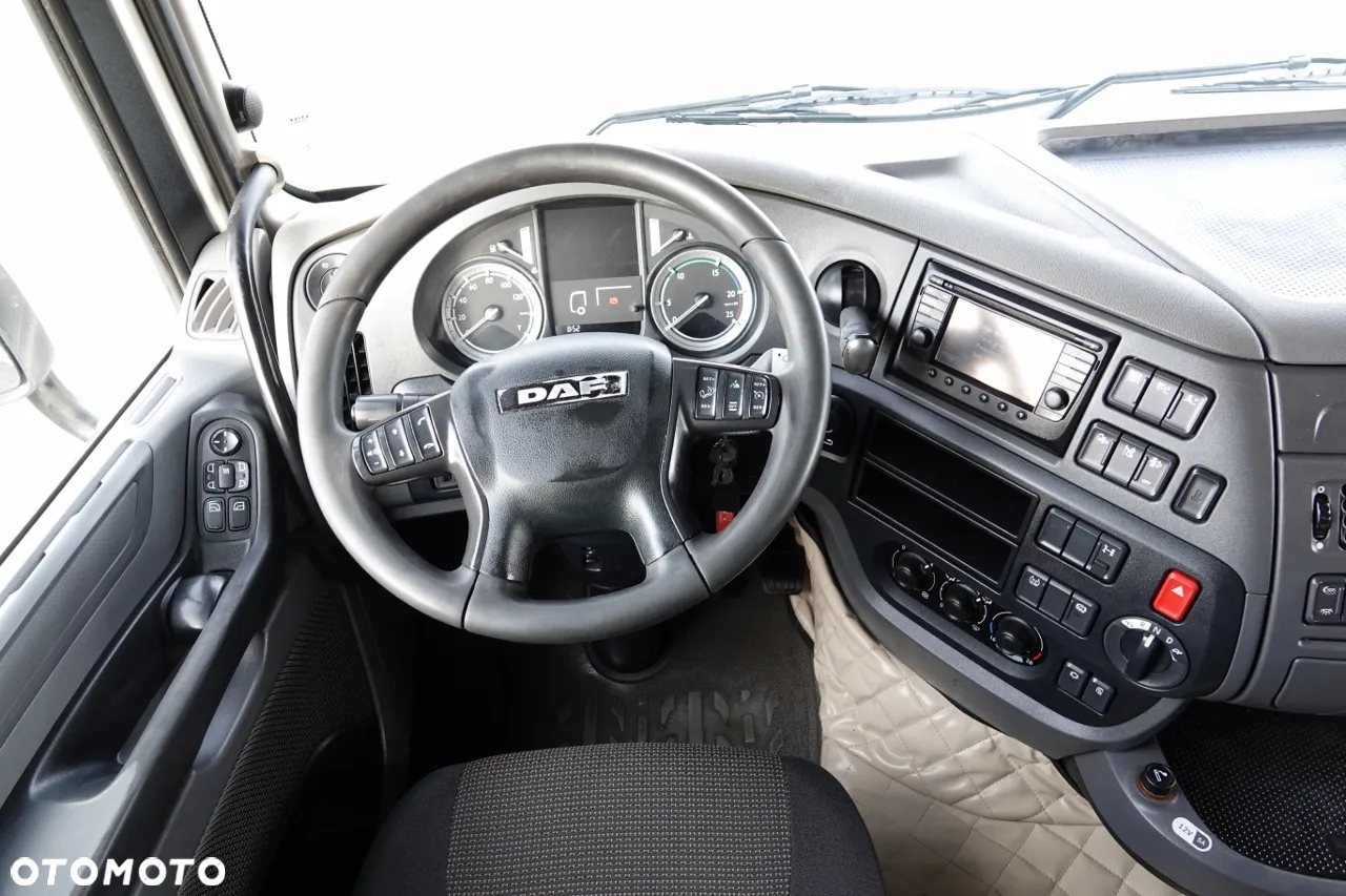DAF XF 510 / RETARDER / BOGATA WERSJA / DUŻE NAVI / ORUROWANIE / PO ZŁOTYM KONTRAKCIE / INDYVIDUAL / OPONY 100 % - 28
