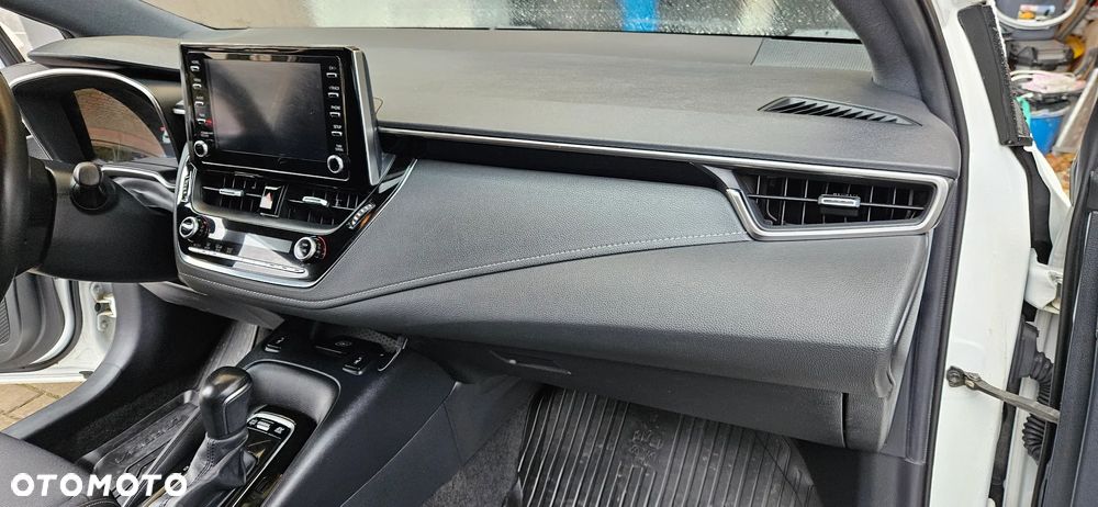 Toyota Corolla 1.8 Hybrid Comfort - 22