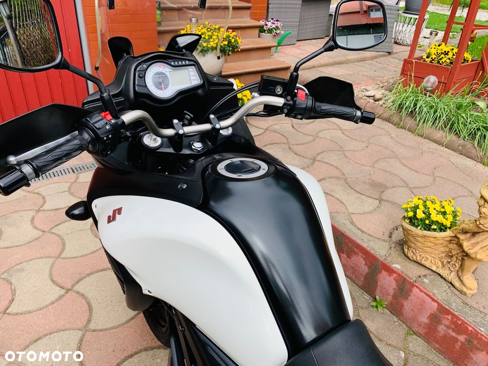 Suzuki DL - 15