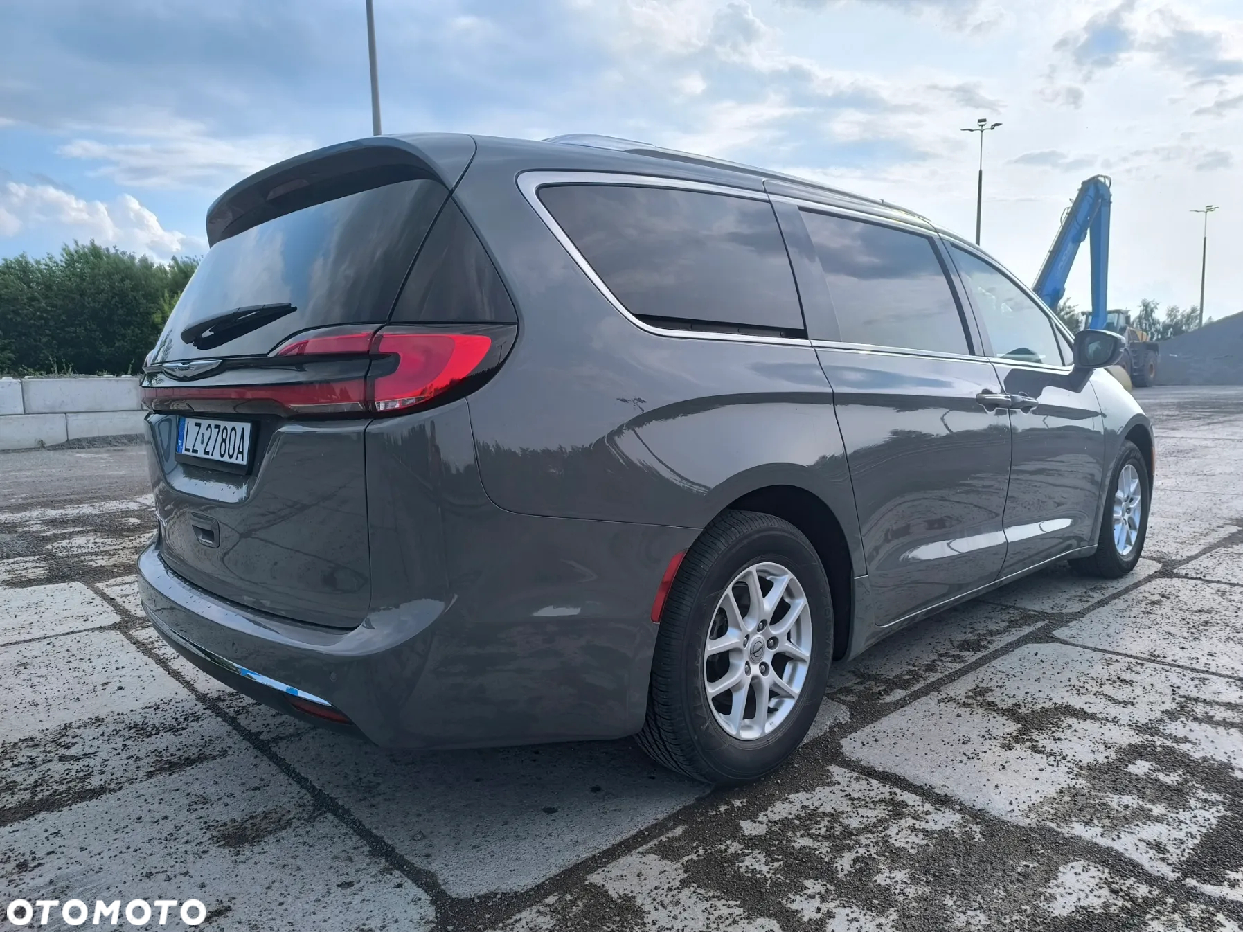 Chrysler Pacifica - 9