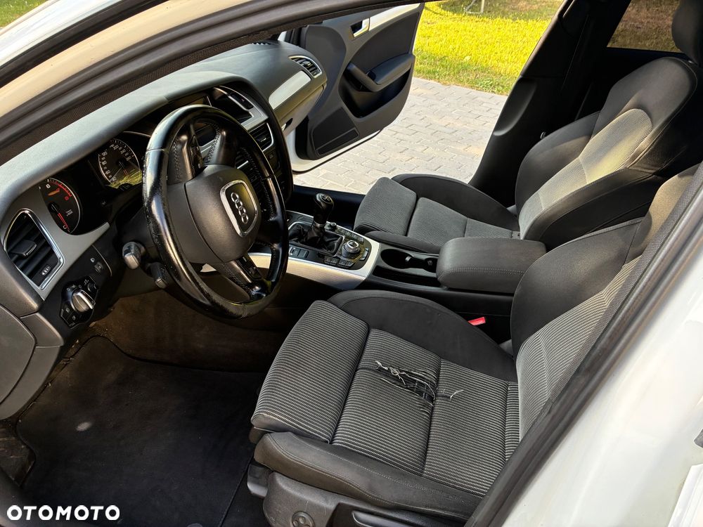 Audi A4 Limousine - 11