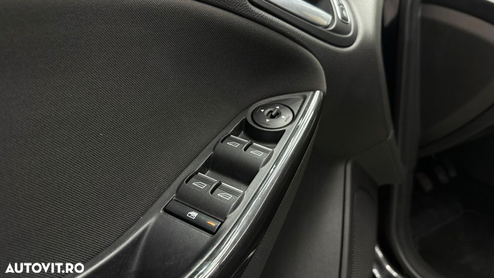 Ford Focus 1.5 TDCi Titanium - 24