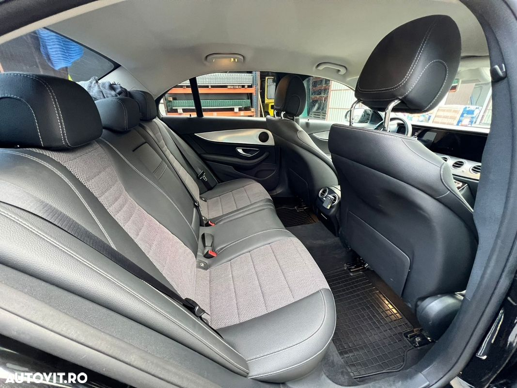 Mercedes-Benz E - 8