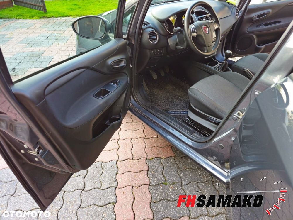 Fiat Punto 1.2 Young - 29