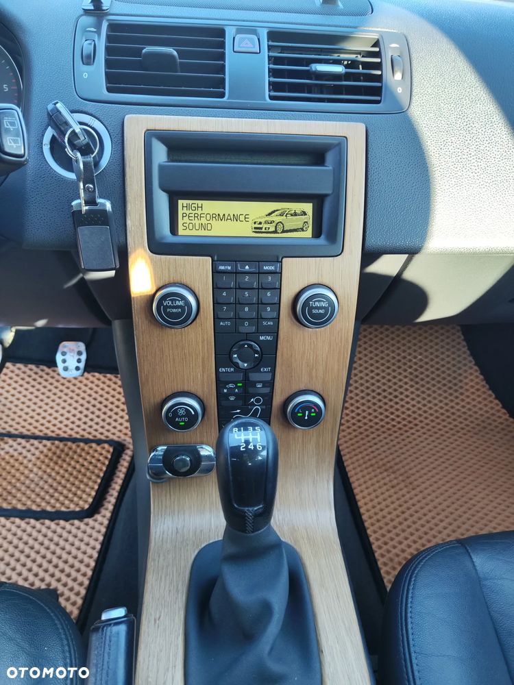 Volvo V50 2.0D Summum - 19
