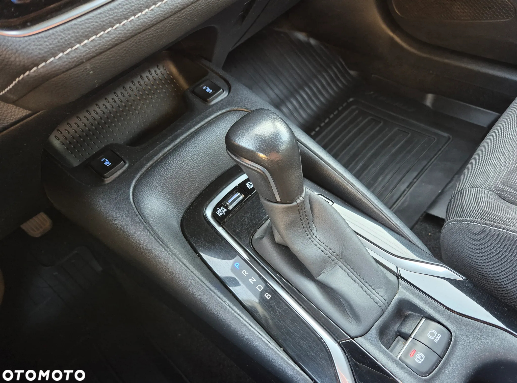 Toyota Corolla 1.8 Hybrid Comfort - 7