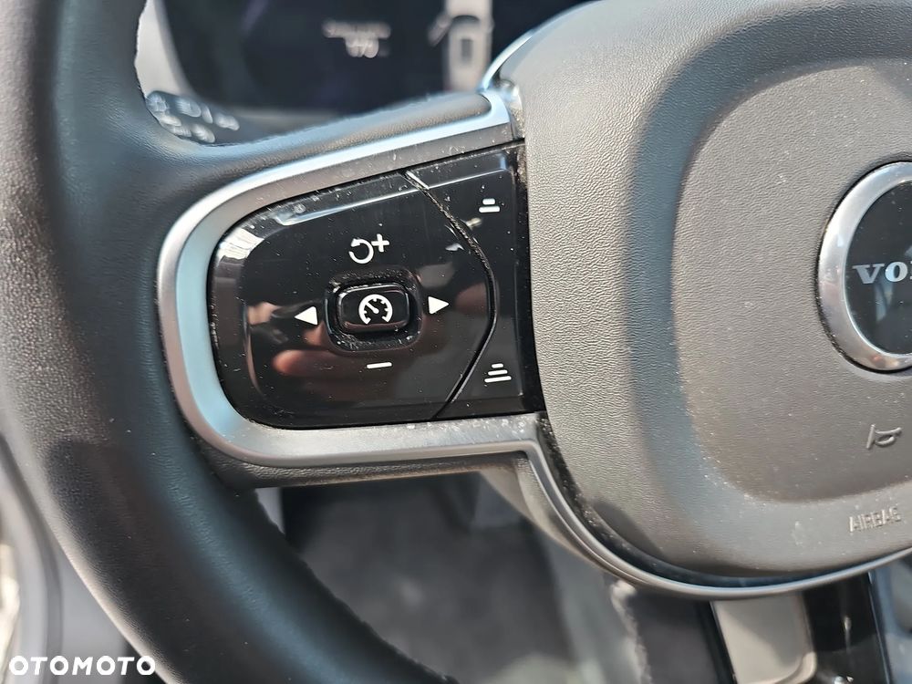 Volvo XC 90 B5 B AWD Ultra Bright 7os - 17
