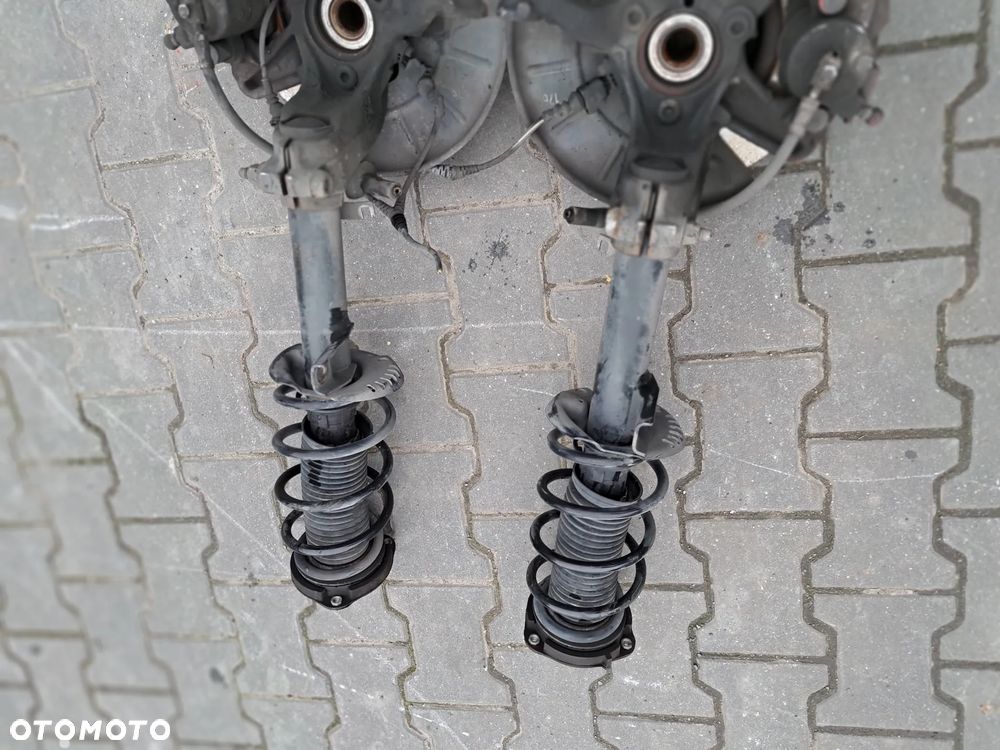 Volkswagen Golf VI Zwrotnica lewa prawa kopyto mc-pherson - 5