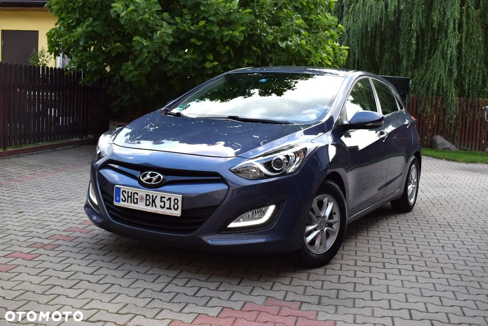 Hyundai i30 1.4 Intro Edition - 1
