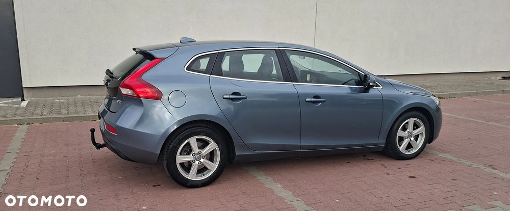 Volvo V40 D2 Momentum - 9