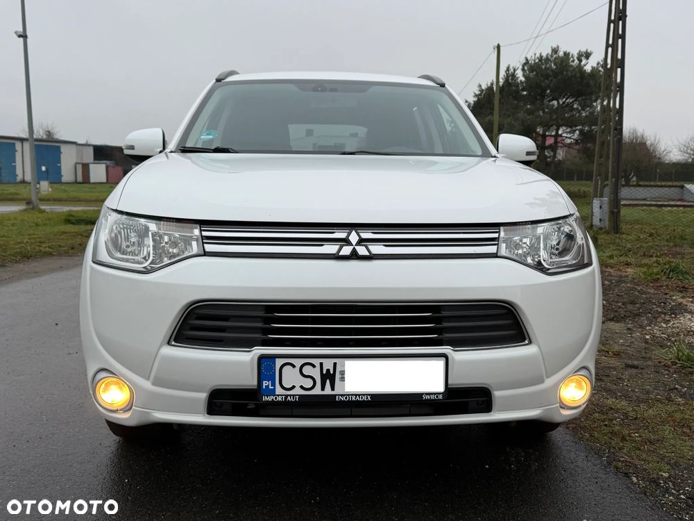 Mitsubishi Outlander 2.0 4WD - 25