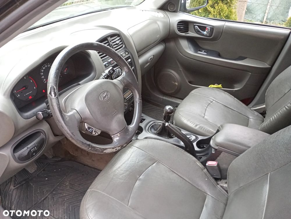 Hyundai Grand Santa Fe - 8