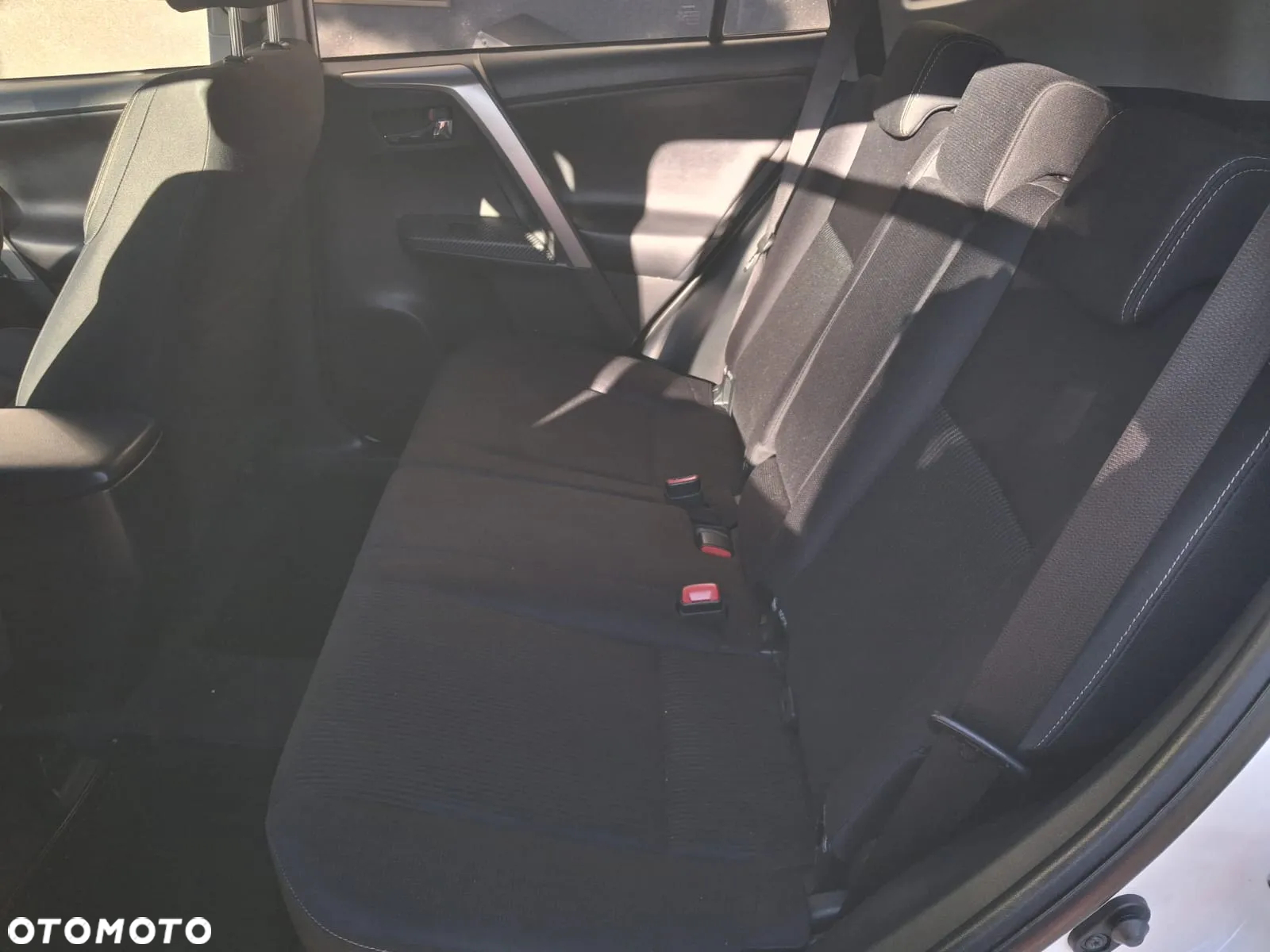 Toyota RAV4 - 8