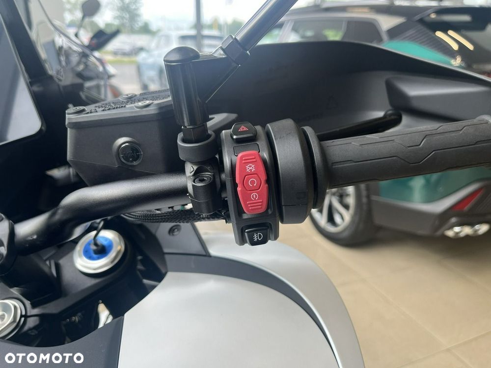 CFMoto MT - 7