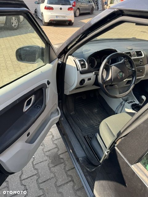 Skoda Roomster 1.6 16V Scout - 11