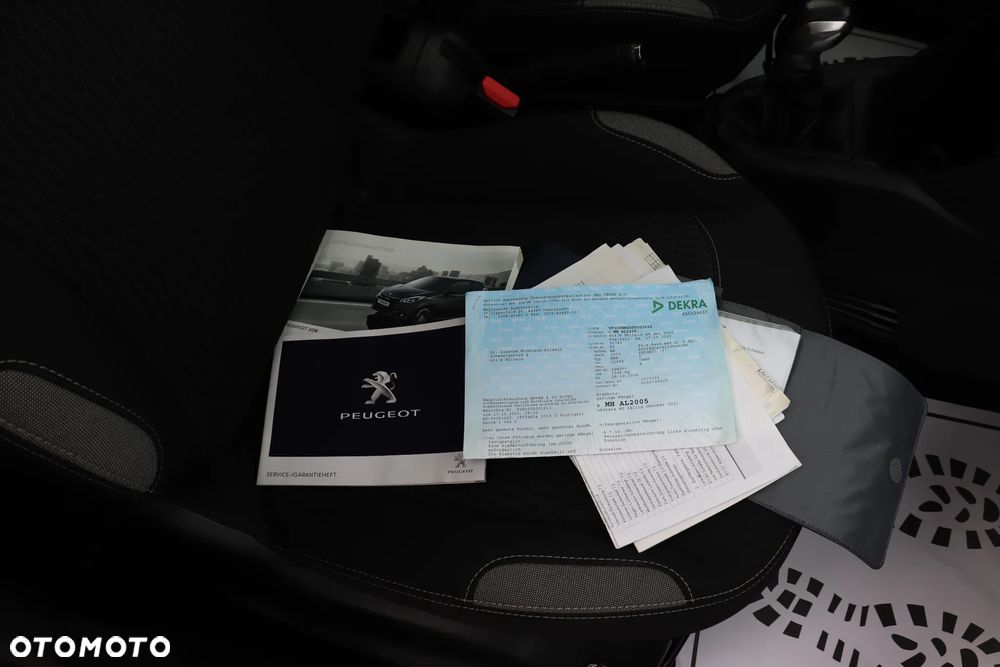 Peugeot 208 82 VTI Allure - 21
