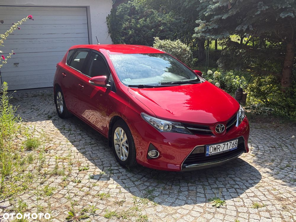 Toyota Auris 1.6 Premium - 4