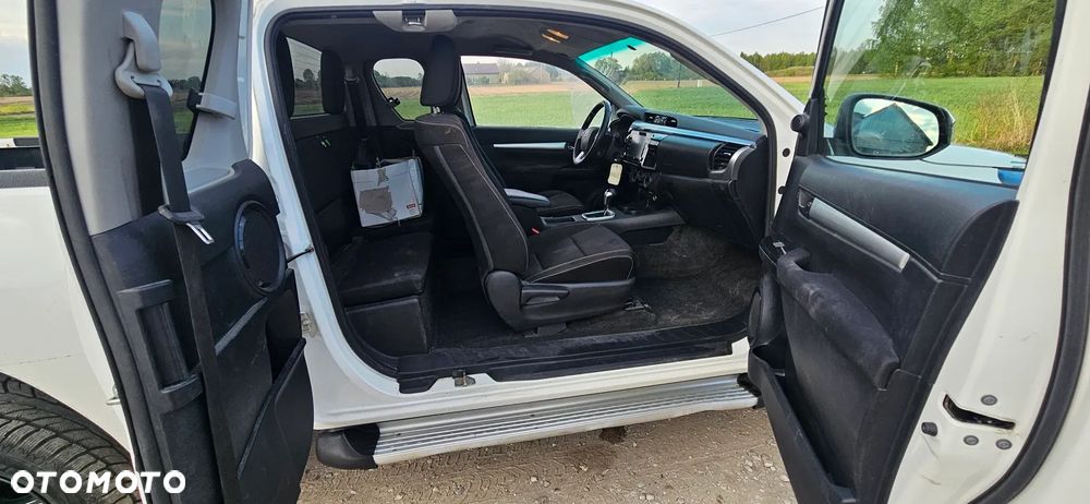 Toyota Hilux - 13