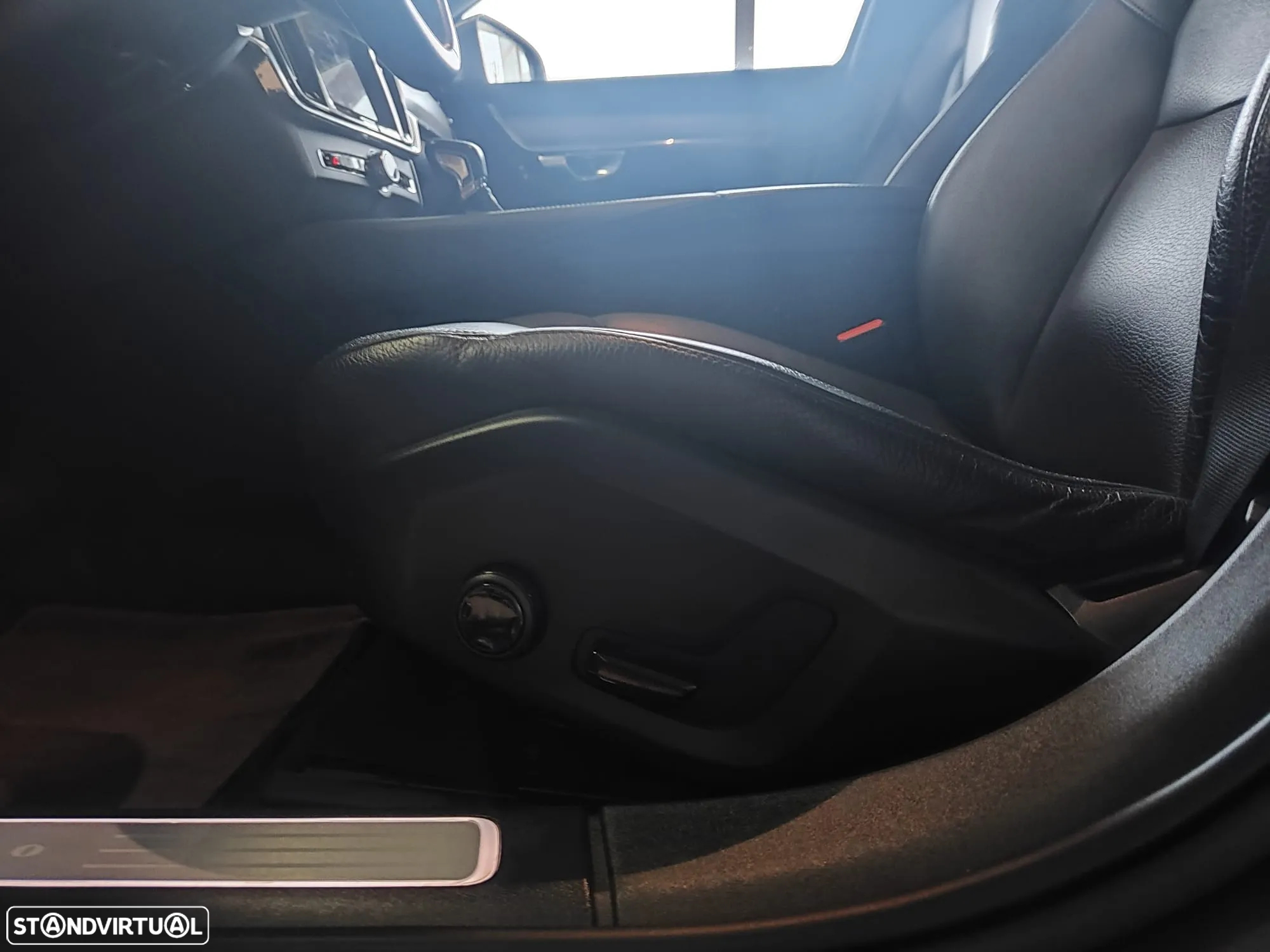 Volvo V90 2.0 D4 Momentum Plus Geartronic - 23