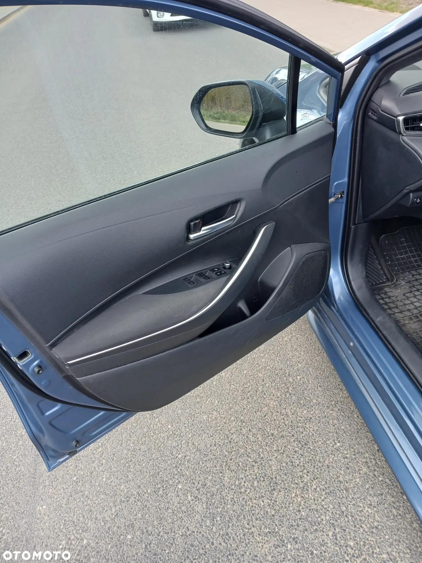 Toyota Corolla 1.8 Hybrid Active - 13