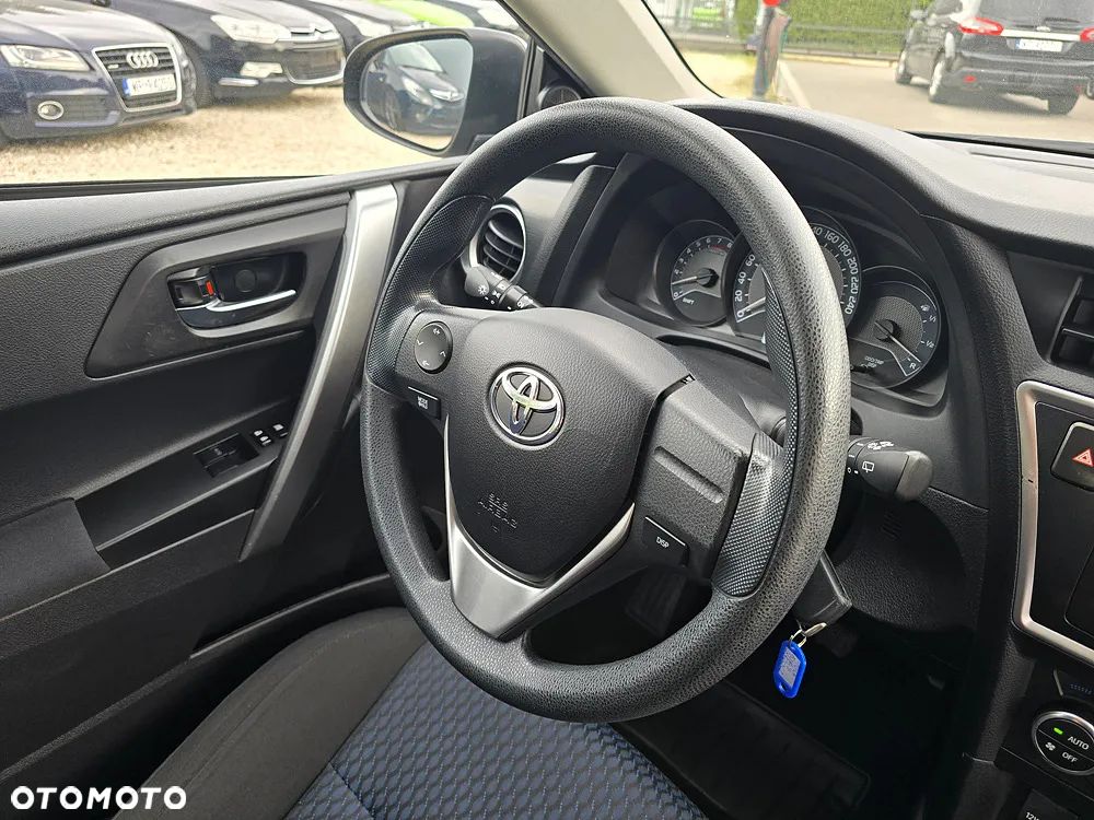 Toyota Auris 1.33 Dual-VVT-i Comfort - 29