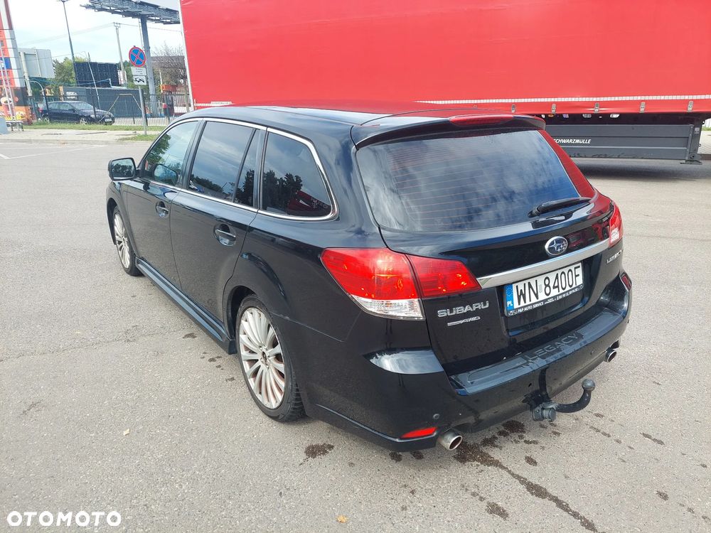 Subaru Legacy 2.5i GT - 4