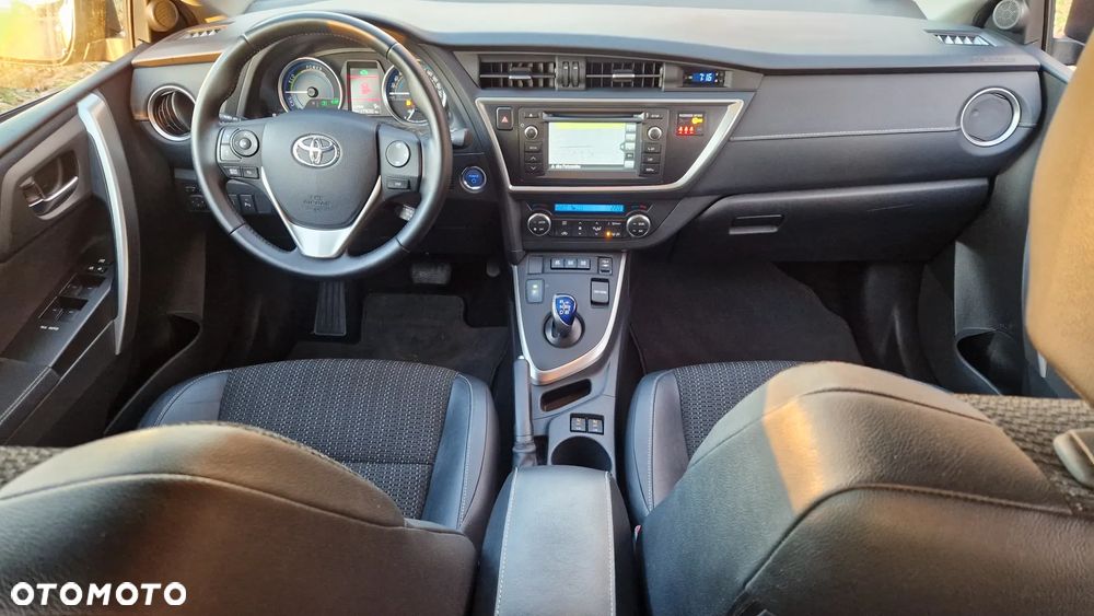 Toyota Auris 1.8 HSD Luna - 13