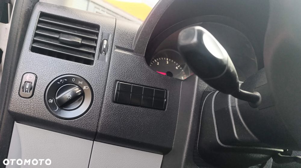 Volkswagen CRAFTER - 22