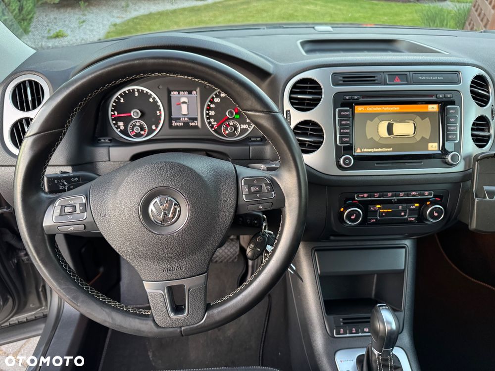 Volkswagen Tiguan 2.0 TDI DPF 4Motion BlueMotion Technology DSG Cup Sport & Style - 18